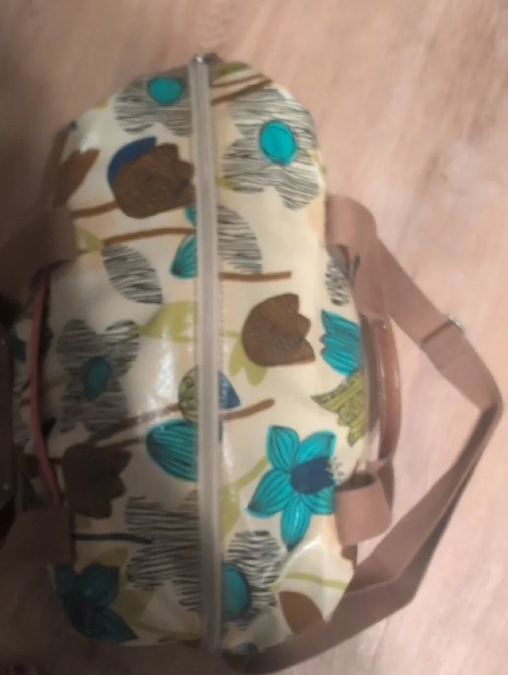 Fossil Stylish Floral Weekender Bag - Brown, Teal & Cream